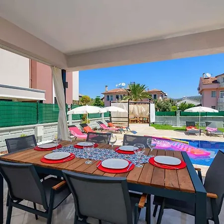 Luxury 4 Bedroom With Private Pool, 1003 Βίλα Φετιγιέ