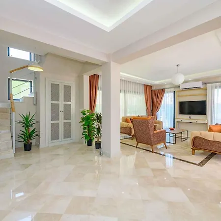 Villa Luxury 4 Bedroom With Private Pool, 1003 *