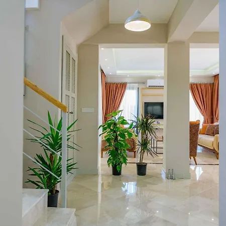 Luxury 4 Bedroom With Private Pool, 1003 * Fethiye