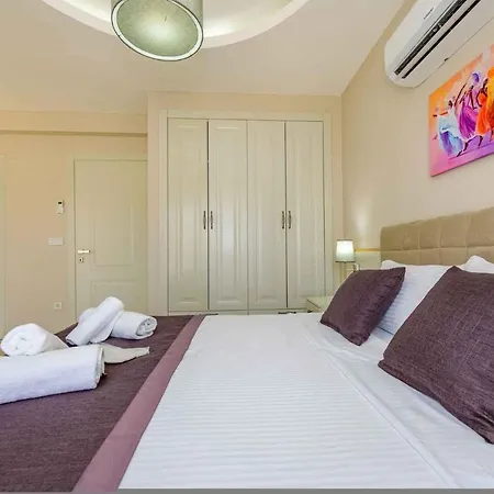 Luxury 4 Bedroom With Private Pool, 1003 Villa *