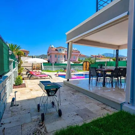 Luxury 4 Bedroom With Private Pool, 1003 * Fethiye