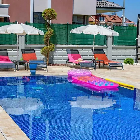 Villa Luxury 4 Bedroom With Private Pool, 1003 *