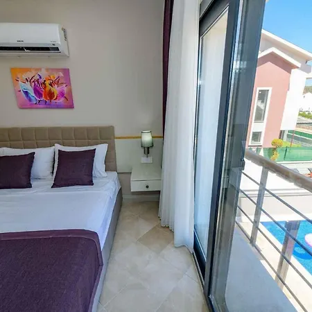 Luxury 4 Bedroom With Private Pool, 1003 Fethiye